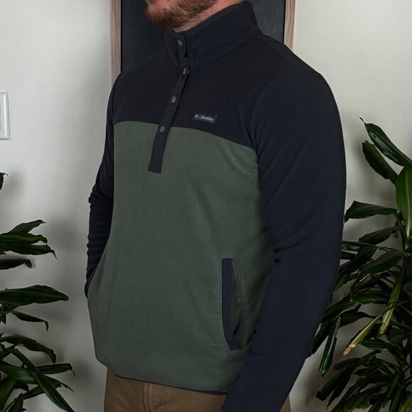 Columbia Fleece Two-Toned Sweater - Picture 1 of 5